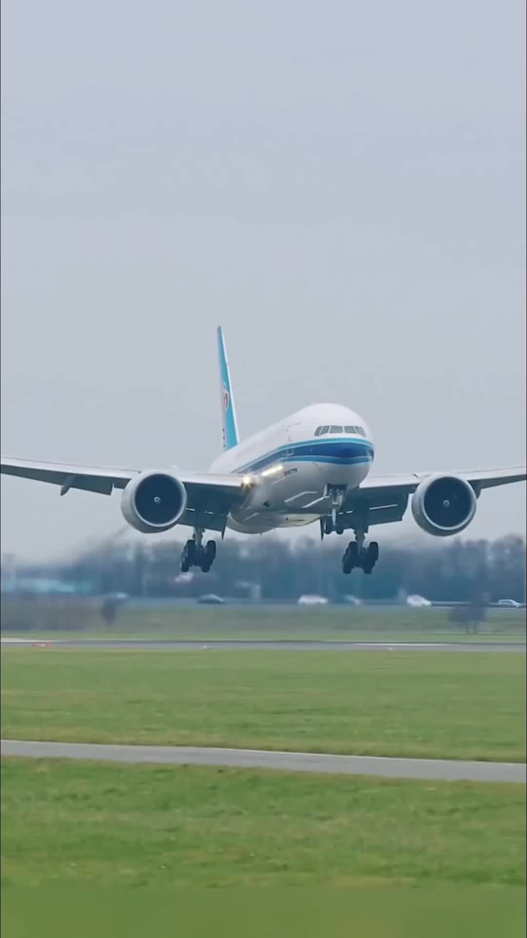 Episode 2 - Jejak Cinta Si Kembar  